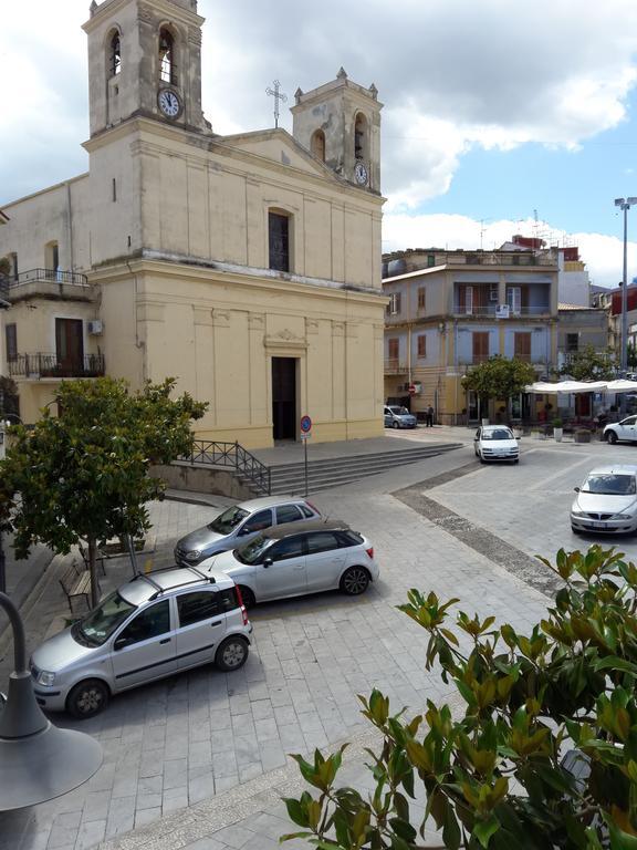 Casa Eleonora Apartment Campofelice Di Roccella Exterior photo