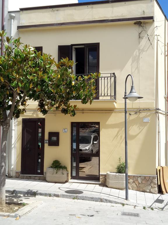 Casa Eleonora Apartment Campofelice Di Roccella Exterior photo